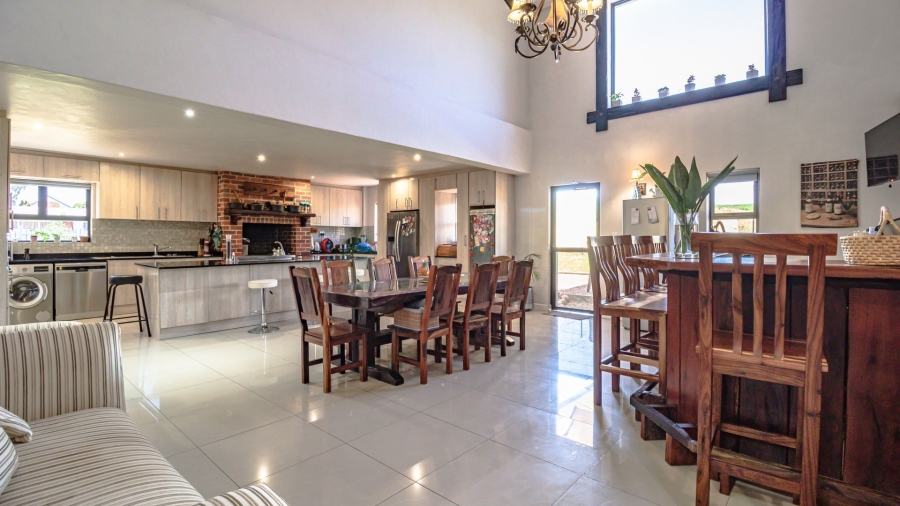 6 Bedroom Property for Sale in Stellenbosch Farms Western Cape